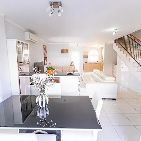 Townhouse In El